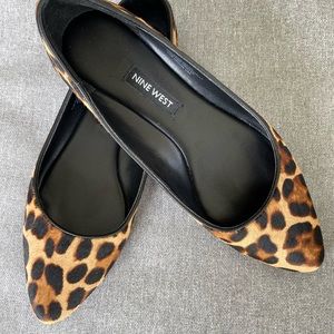 Nine West Ladies Leopard Print almond Toe Ballet Flats size 5.5